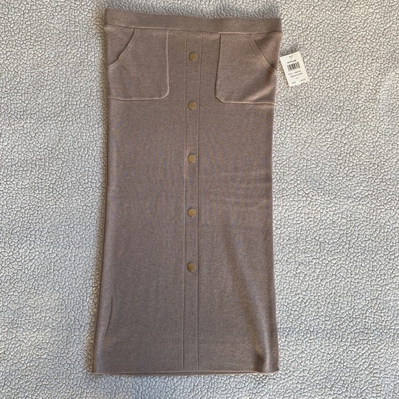 NWT Retrology Beige Tan Sweater Skirt, Size medium - Picture 2 of 10